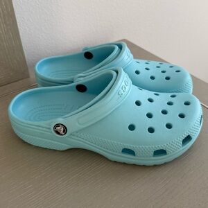 Crocs Classic Clogs - Light Blue